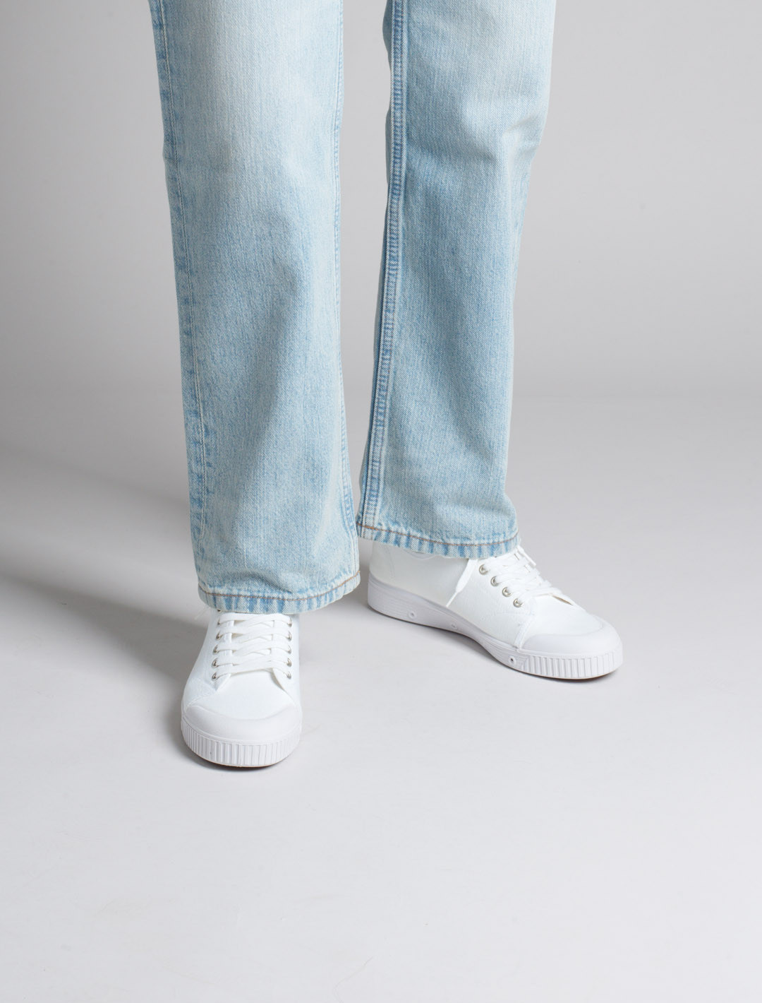 Canvas trainer | Spring Court