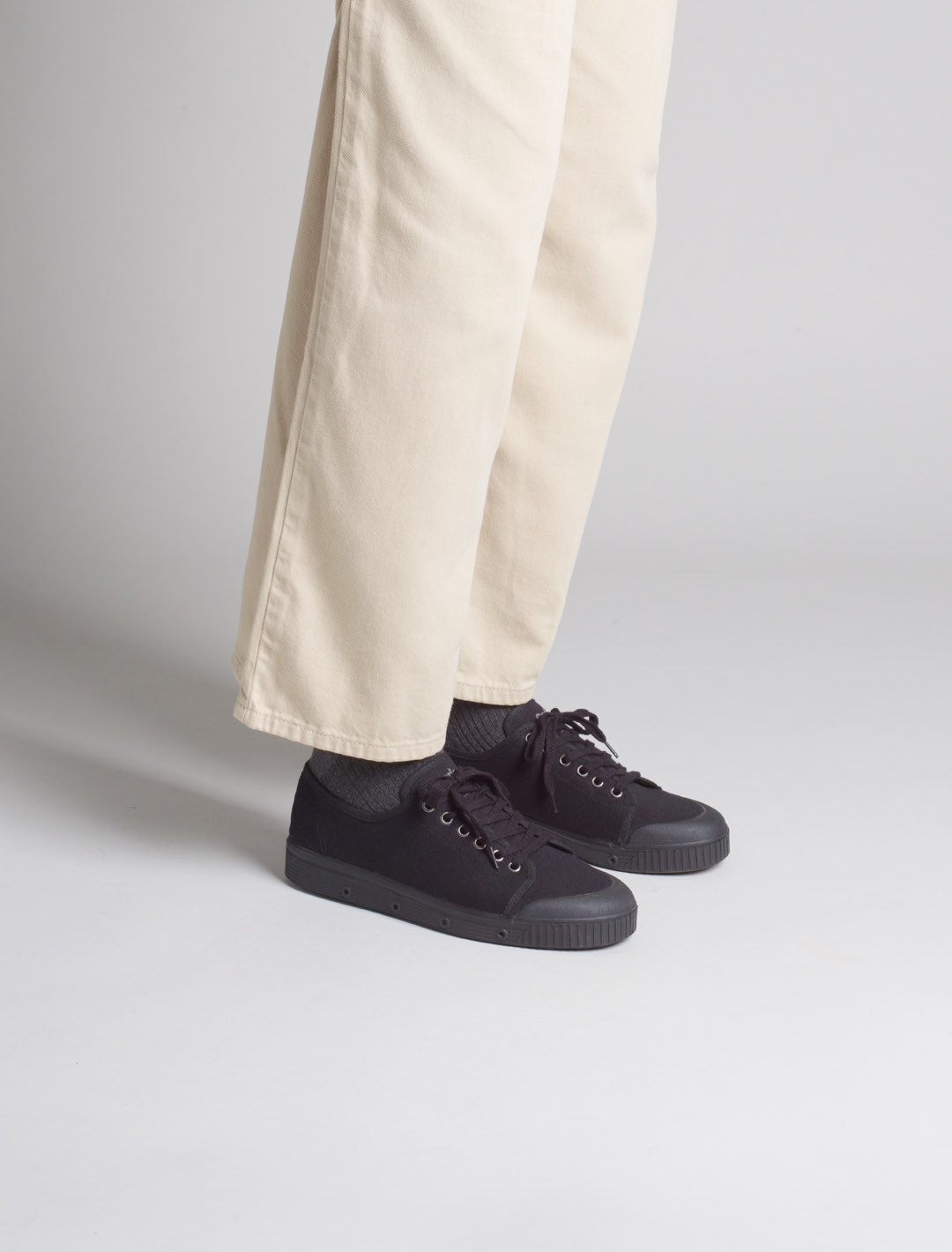 Canvas trainer | Spring Court