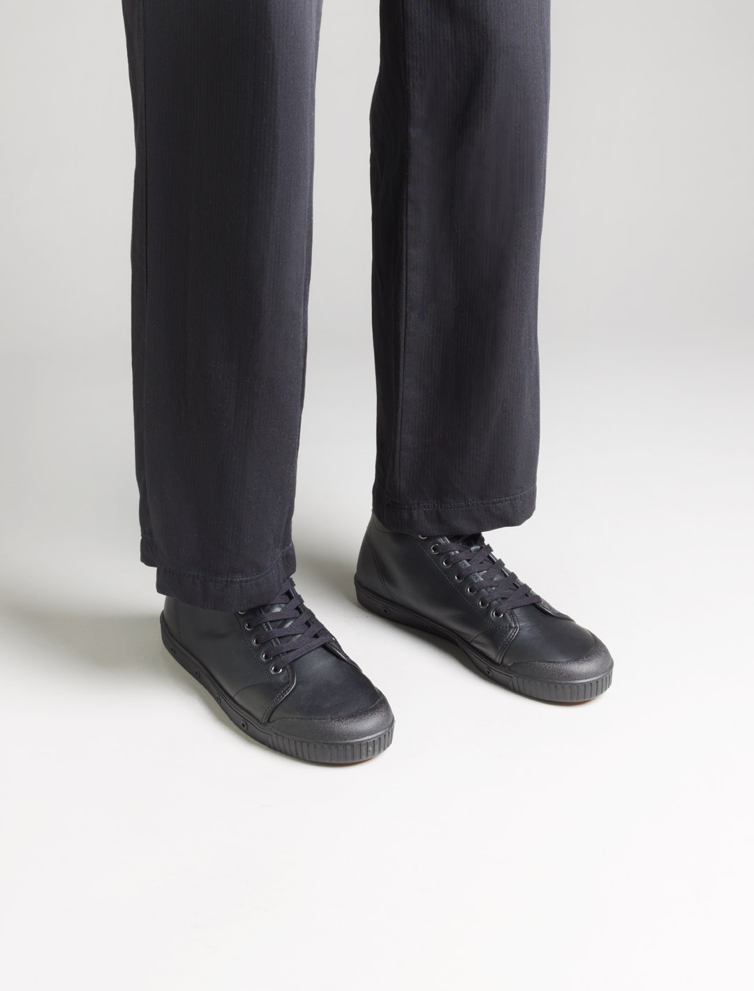 Leather trainer | Spring Court