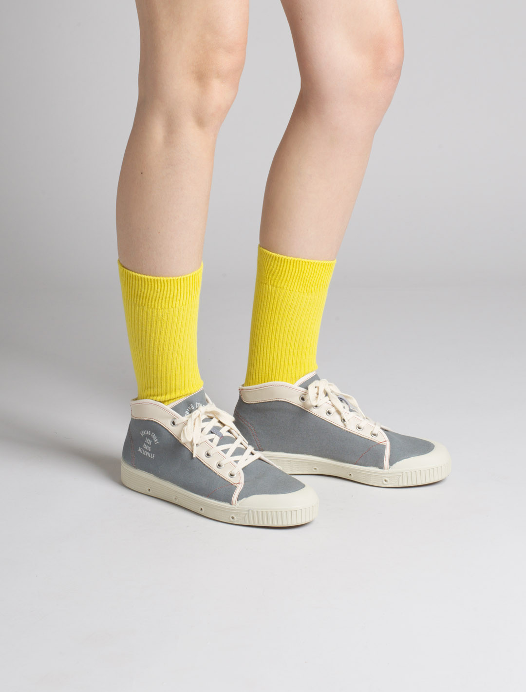 Spring Court T2 grey cotton trainers – side view