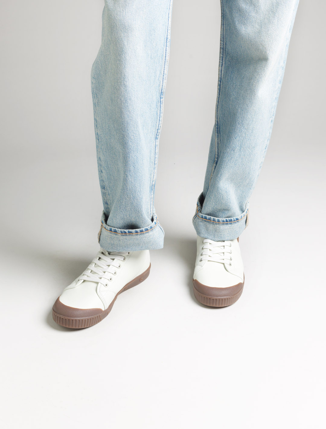 B2 SHEEPSKIN Off-white and gum